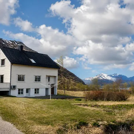 House In Lofoten Close To Nature * Slydalen