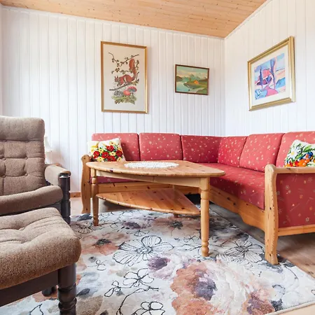 House In Lofoten Close To Nature *