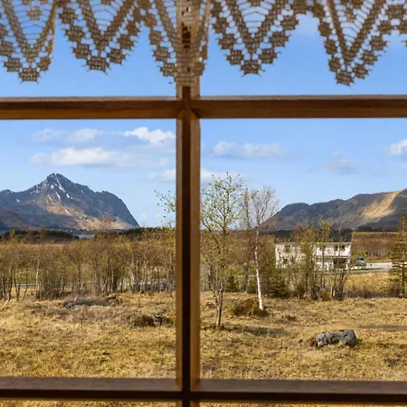 House In Lofoten Close To Nature